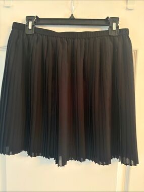 Black Pleated Women’s Skirt